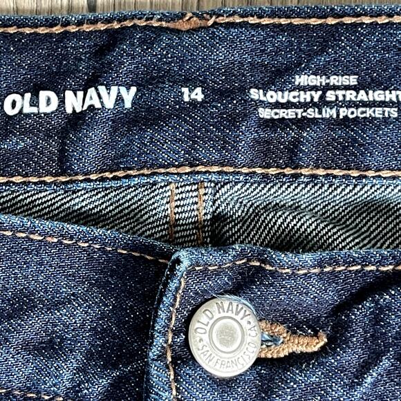 Old Navy High Rise Slouchy Straight Dark Wash Denim CAPRI Jeans - Size 14 EXC - Picture 4 of 10